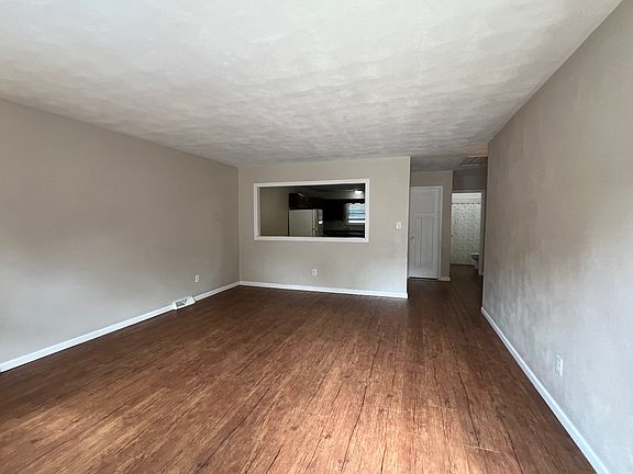 2nd image of 3936 Dewberry Dr #B