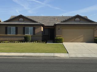 12118 Midtowne Dr, Bakersfield, CA 93312
