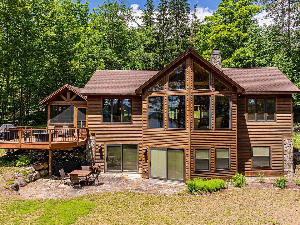 1st image of 244 Lakeshore Dr