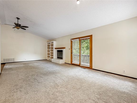 4th image of 4 Cherhill Dr