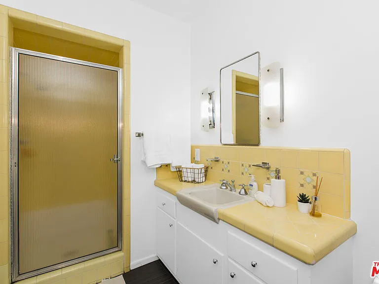 19471 Rosita St — Photo 18