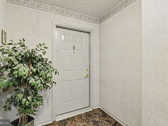 3rd image of 9547 Devonwood Ct #9547