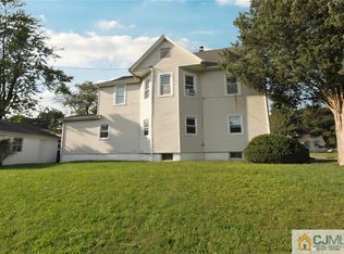 20 Silver Lake Ave, Edison, NJ 08817