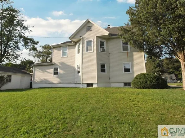 20 Silver Lake Ave, Edison, NJ 08817