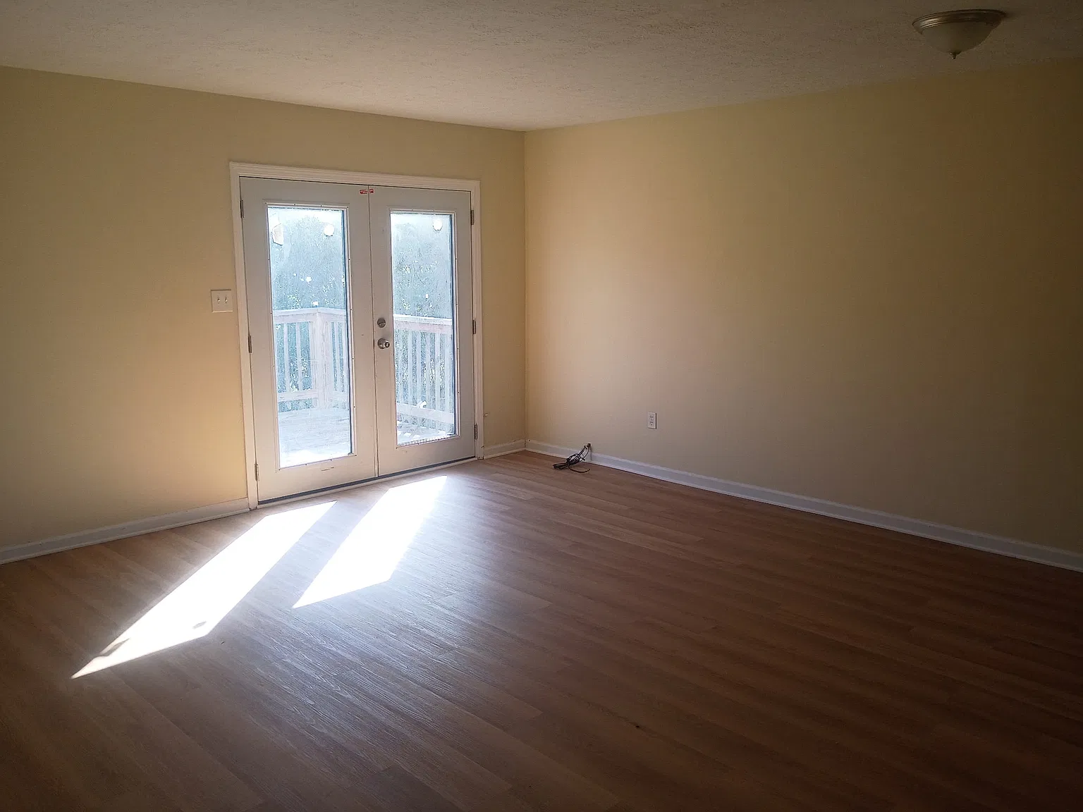 3 bed, 1.5 bath, 1224 sqft, $1,375 — Photo 4