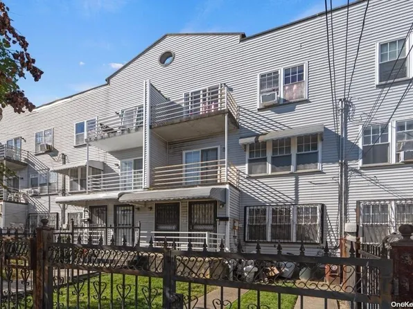 421 Beach 29th Street, Far Rockaway, NY 11691