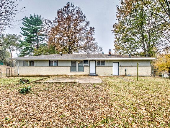 5th image of 48 Rolling Hills Dr