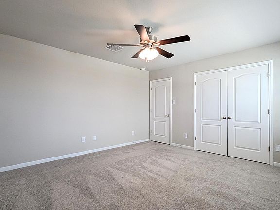 3rd image of 8816 Glade Dr