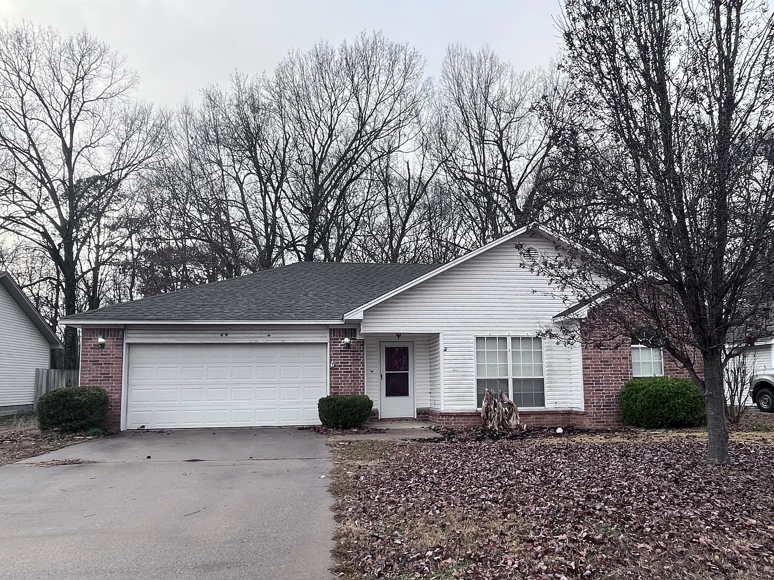 3 bed, 1301 sqft, $1,350 — Photo 1