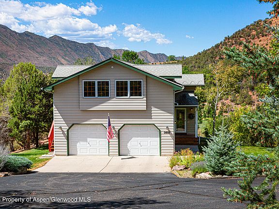 3rd image of 687 Canyon Creek Dr