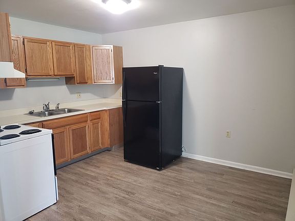 5th image of 628 N Montour St APT 3