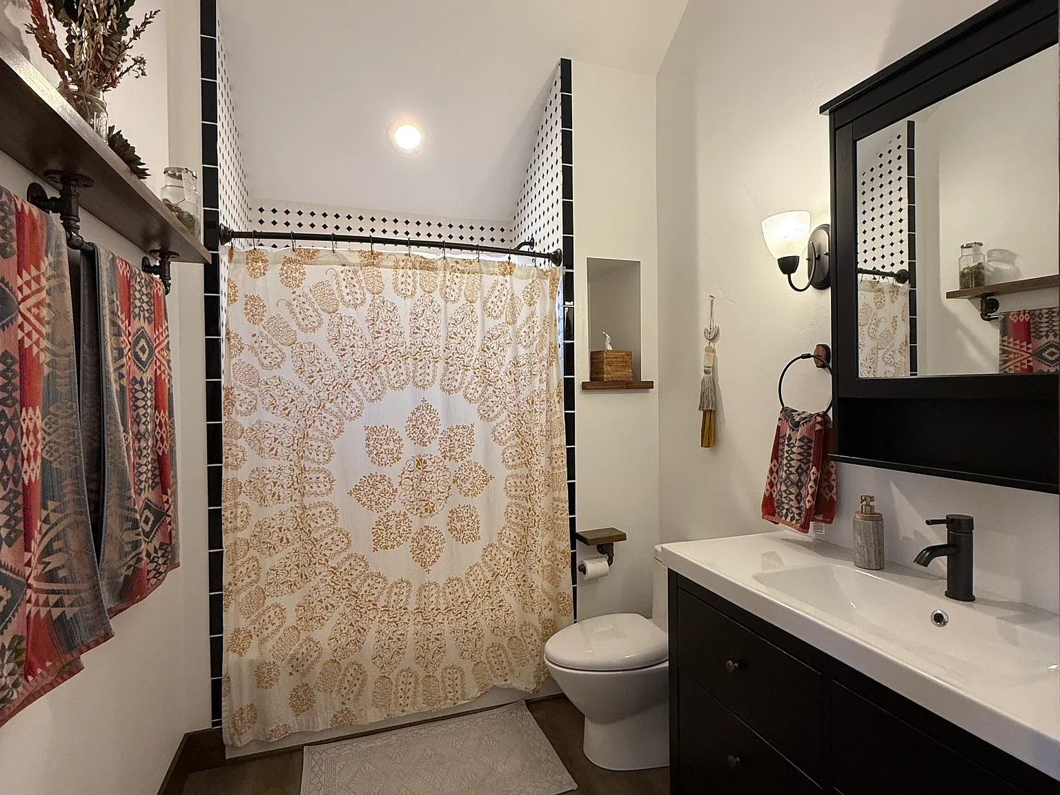3 bed, 2046 sqft, $7,500 — Photo 4