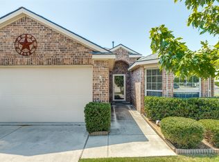 1412 Saint Johns Dr, Van Alstyne, TX 75495