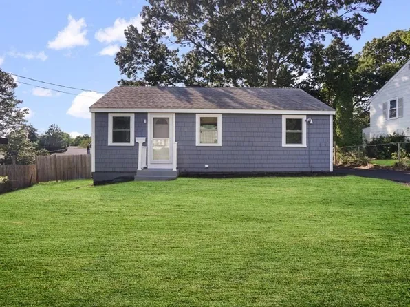 108 Algonquin St, Brockton, MA 02302