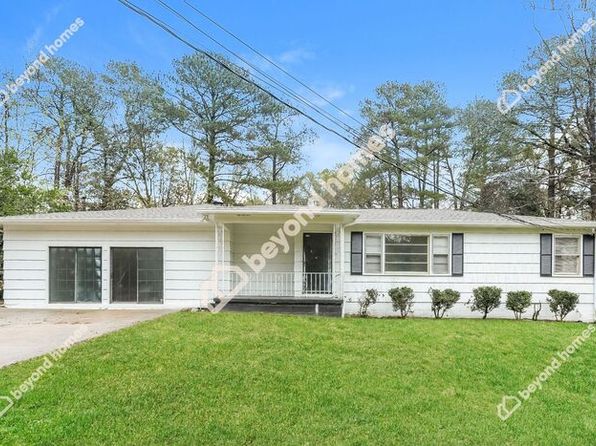 245 Lake Drive Cir NE
