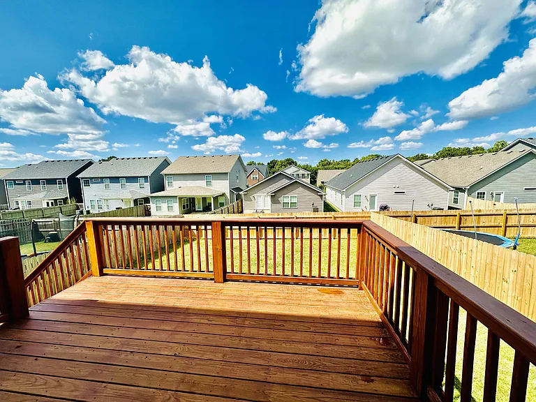 613 Estrella Dr — Photo 26