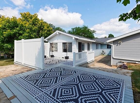 4th image of 401 Oak Ridge COURT