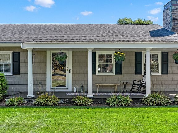 2nd image of 14 Rodman Ln