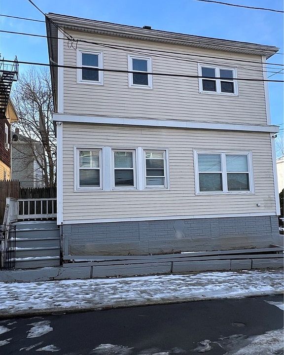 1st image of 11 Hillhurst Avenue