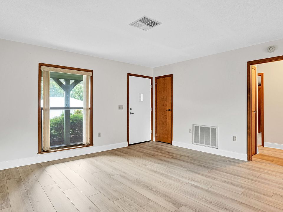 2nd image of 7407 Allen Dr