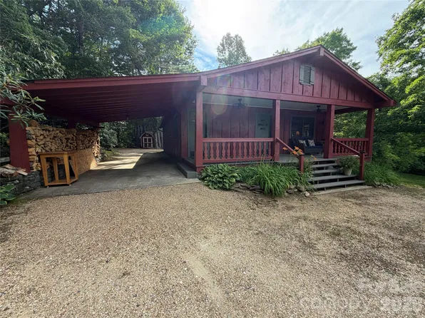 225 High Ridge Rd, Little Switzerland, NC 28749