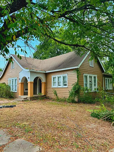 1616 Campbell St Photo 1