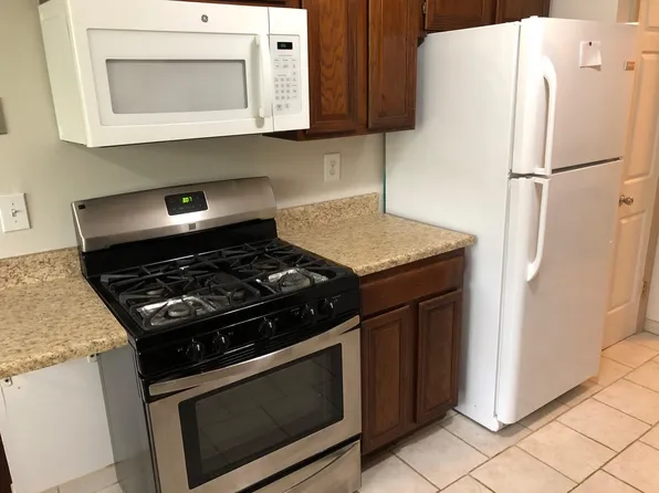 619 Sharon Ct, Woodbridge, NJ 07095