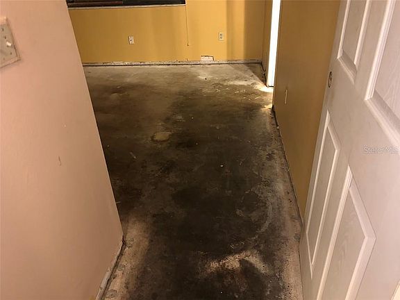 5th image of 1014 Bluejack Oak Dr