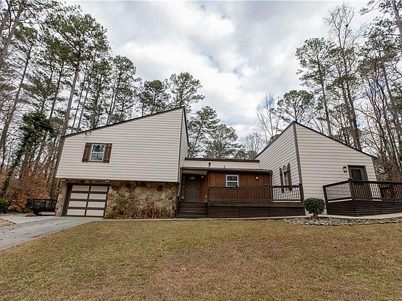 3rd image of 4735 N Springs Rd NW