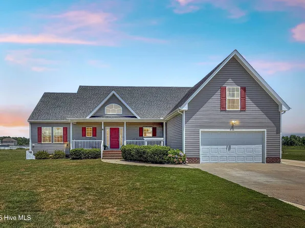 108 Holly Ridge Drive, Moyock, NC 27958