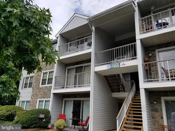 48 Holly Ct, Hamilton, NJ 08619