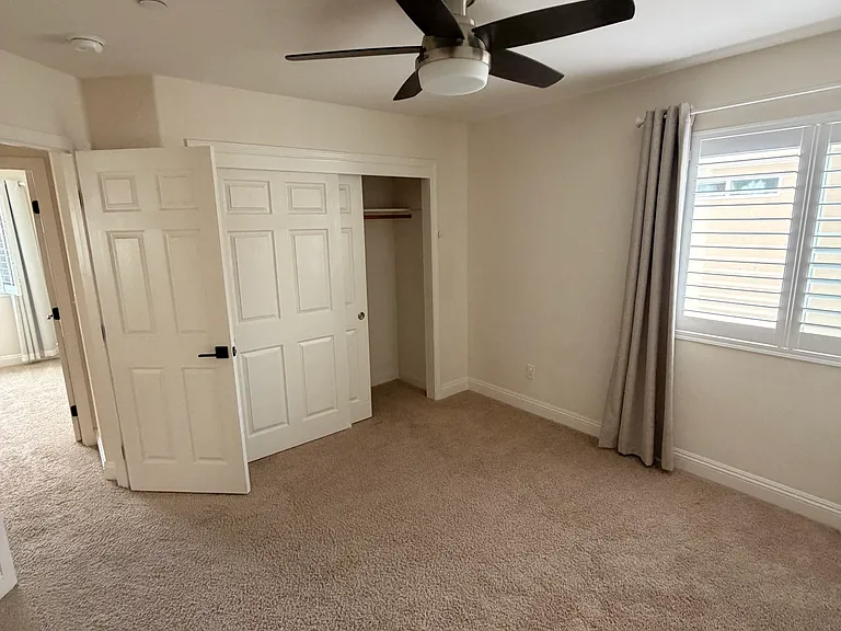 327 Las Flores Dr — Photo 15