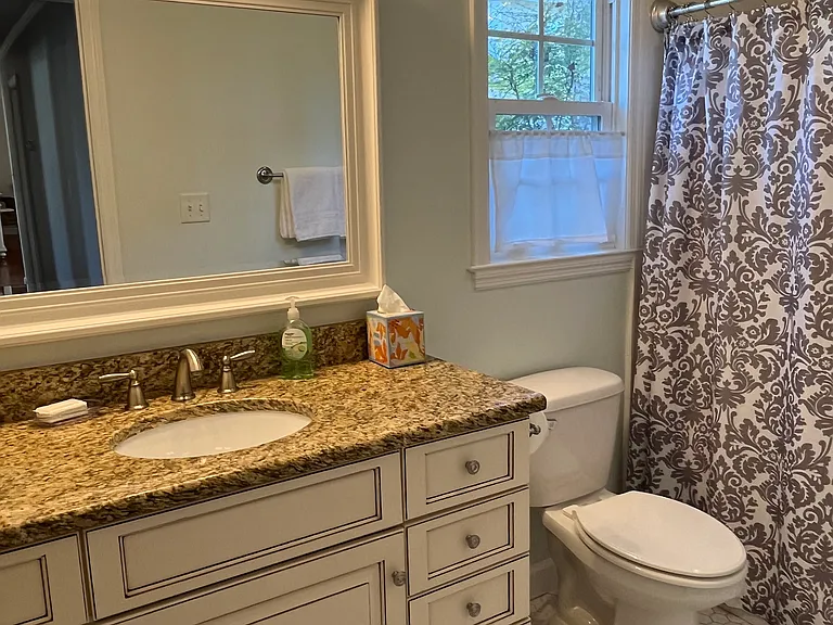 989 Cottingham Dr — Photo 10