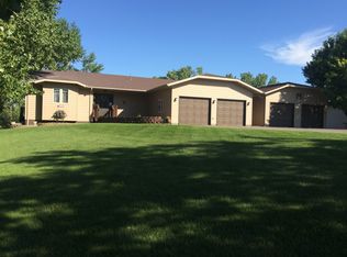 126592 W Shore Dr, Aberdeen, SD 57401