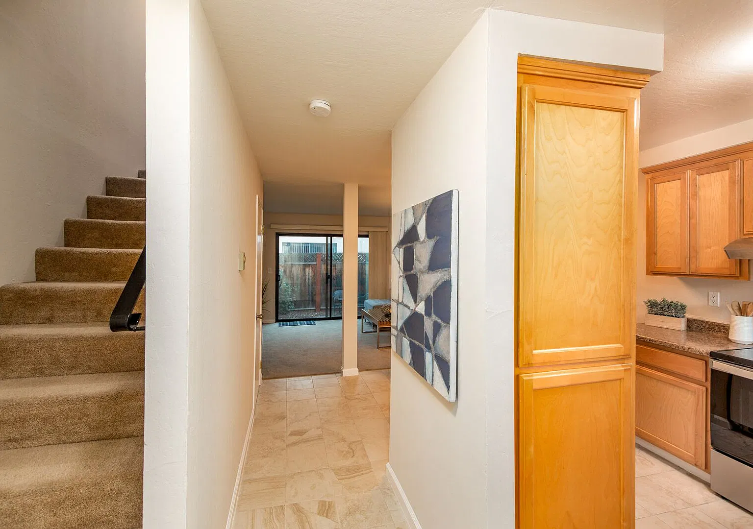 Townhome Style Apartments 2 or 3 Bedrooms all with 1.5 Bathrooms — Photo 4