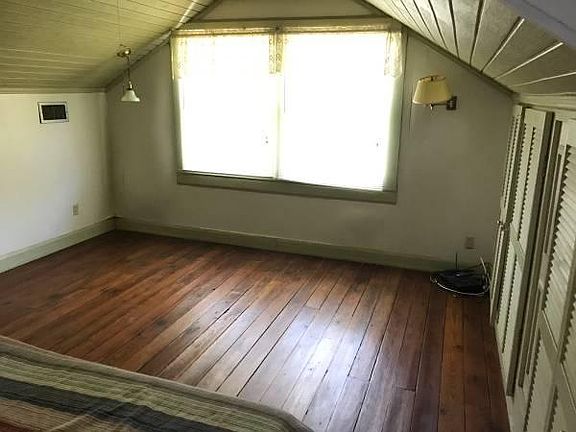 5th image of 2336 Myra St