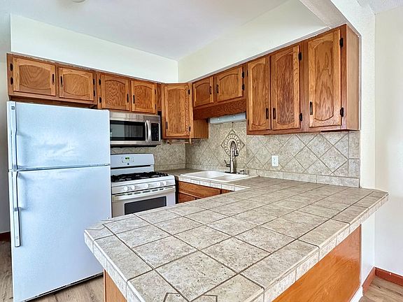 4th image of 236 Avenue C