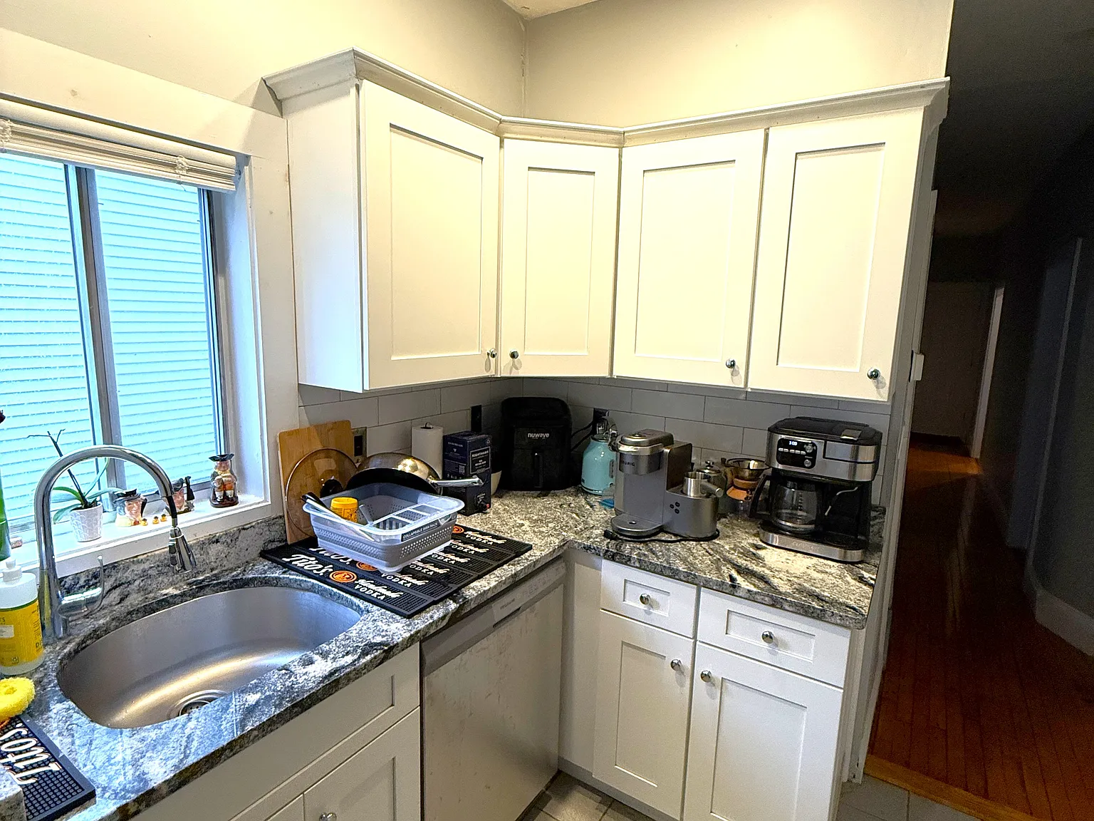 3 bed, 1000 sqft, $2,600 — Photo 2