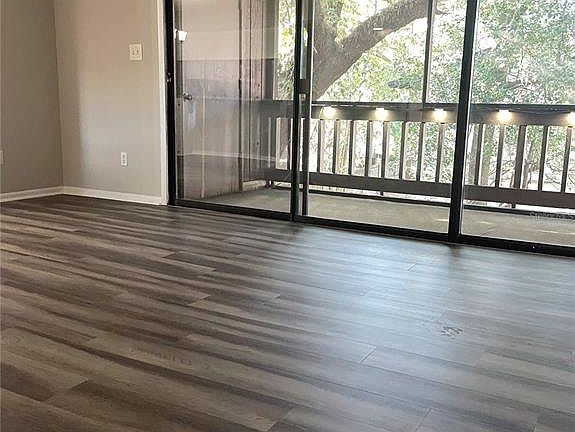 2nd image of 940 E Michigan St #940
