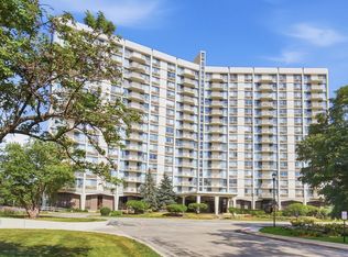40 N Tower Rd APT 7E, Oak Brook, IL 60523
