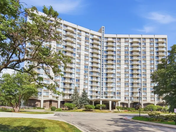 40 N Tower Rd APT 7E, Oak Brook, IL 60523