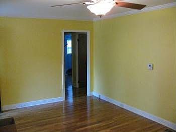 3rd image of 2222 Eastview Ave