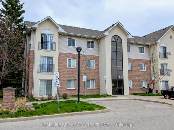 83 Aspen Springs Dr #301, Clarington, ON L1C 5J7