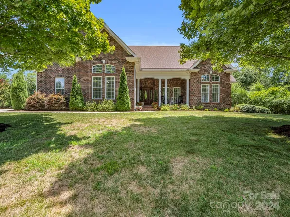 129 Laurel Ridge Dr, Cherryville, NC 28021