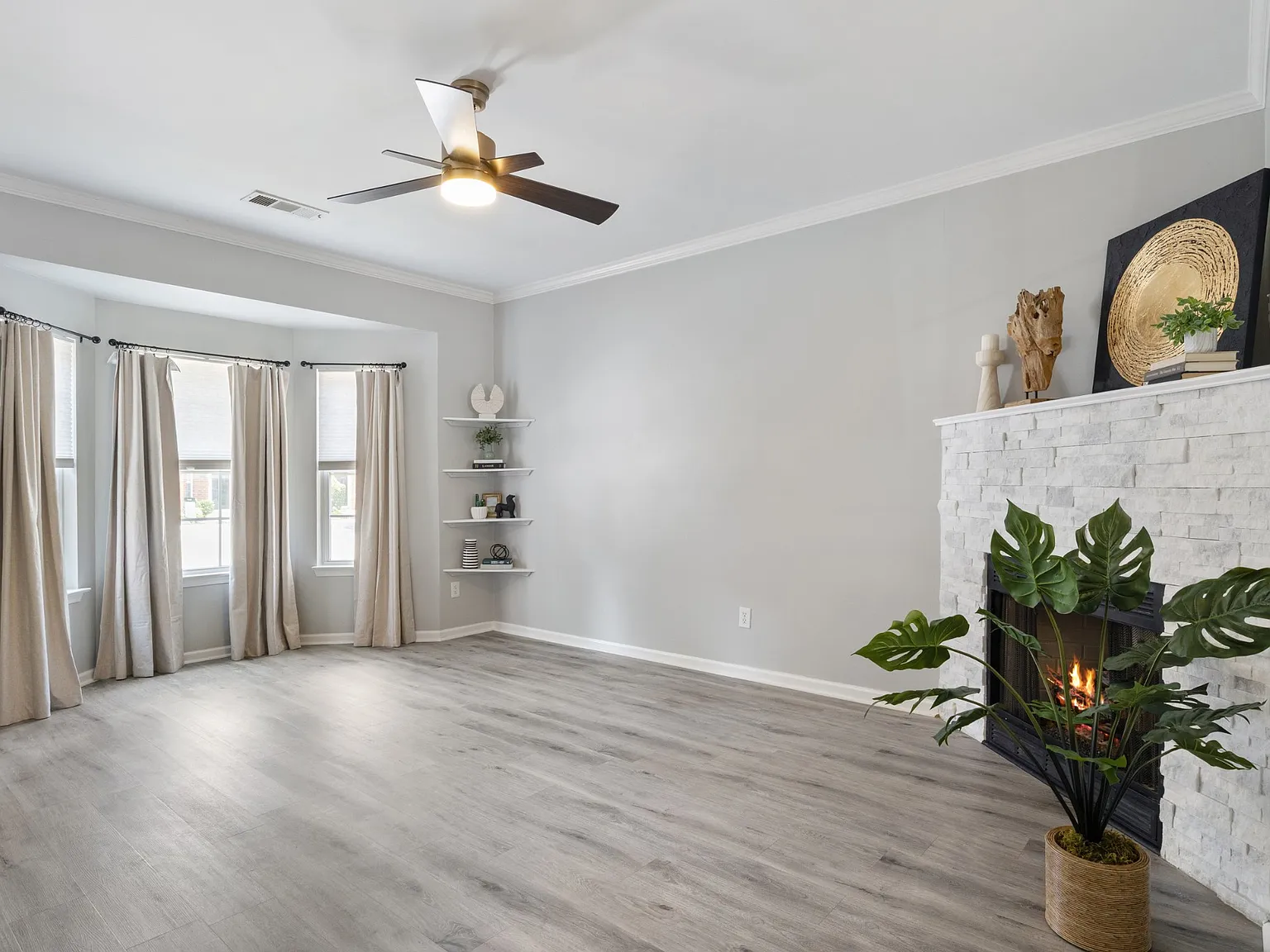 2 bed, 1.5 bath, 1102 sqft, $2,200 — Photo 4