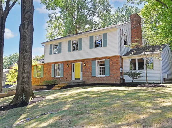 359 Woodknoll Ter, Cincinnati, OH 45215