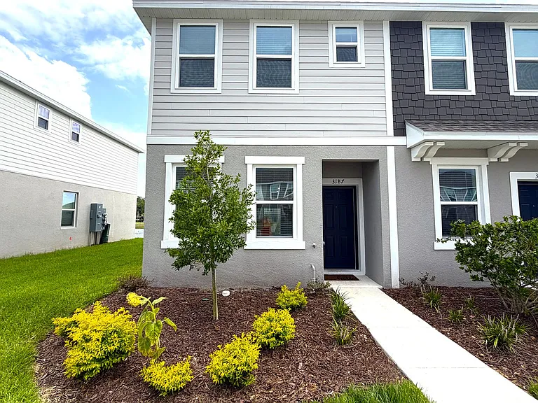 3187 Skyline Loop — Photo 1