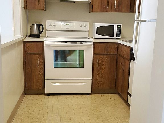 3rd image of 152 Quincy Shore Dr Unit 12