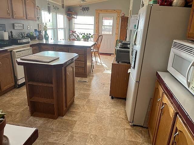 Kitchen and dining area