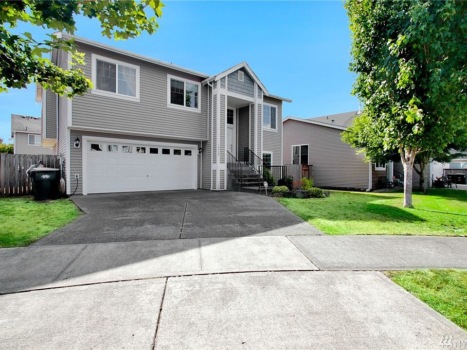 1st image of 16327 Cascadian Ct SE